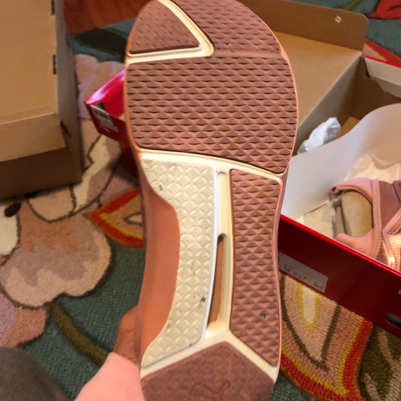 Pink Pumas - Picture 8 of 8